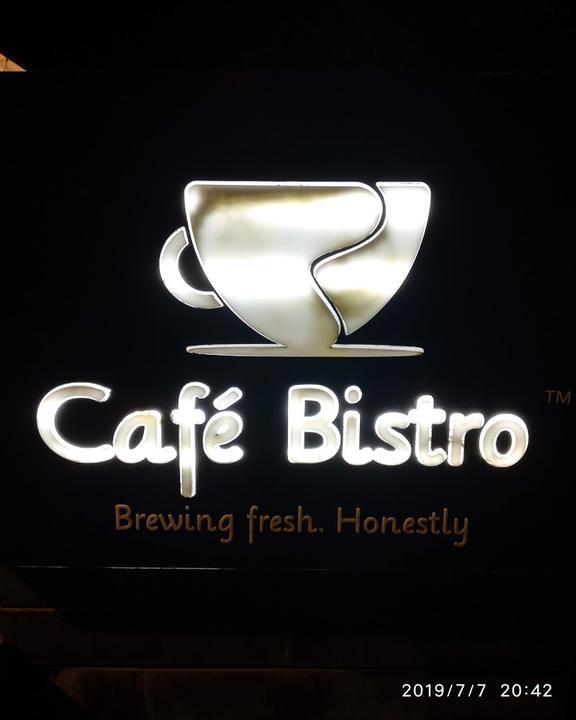 Cafe Bistro Monroe's